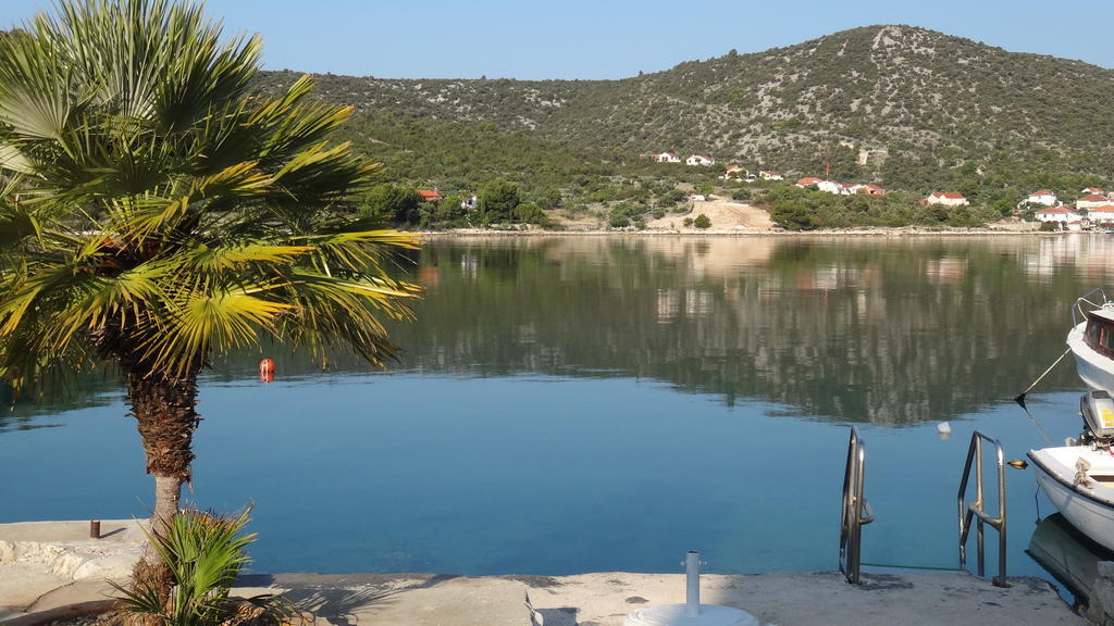 Apartments Selina Vinišće Pokoj fotografie