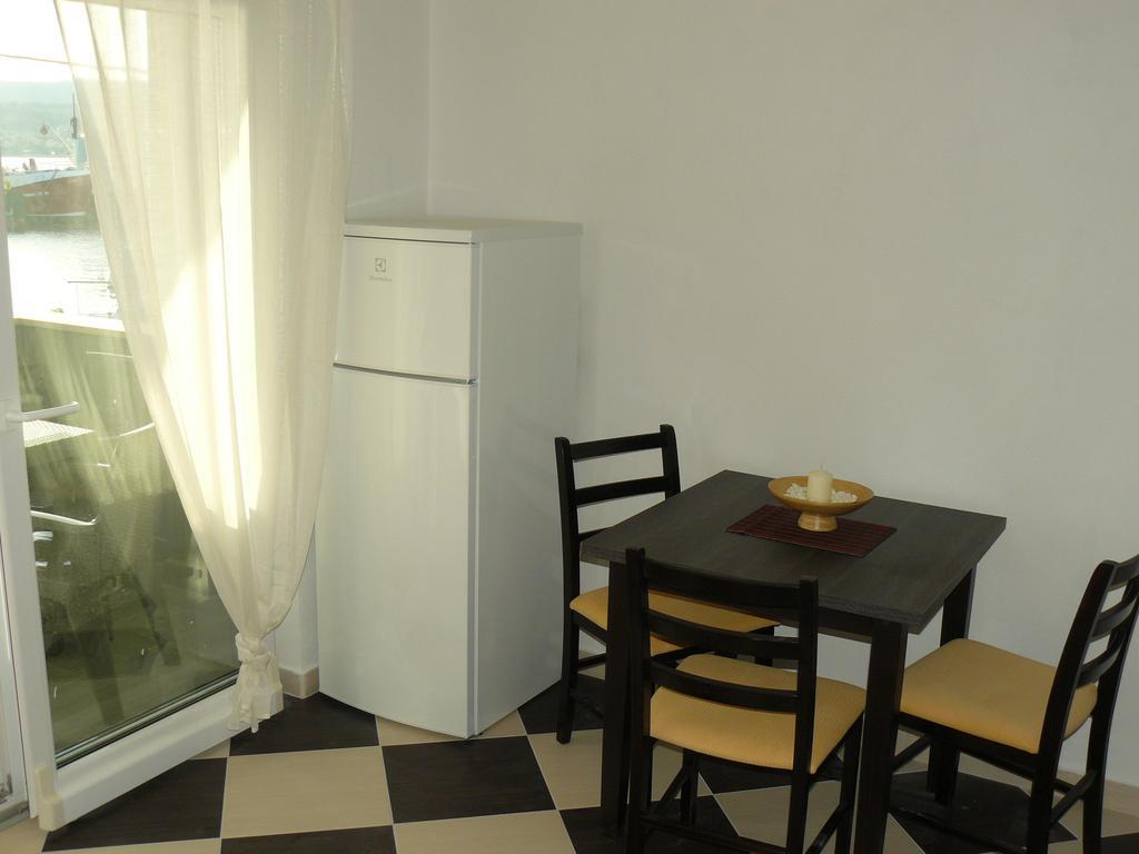 Apartments Selina Vinišće Exteriér fotografie